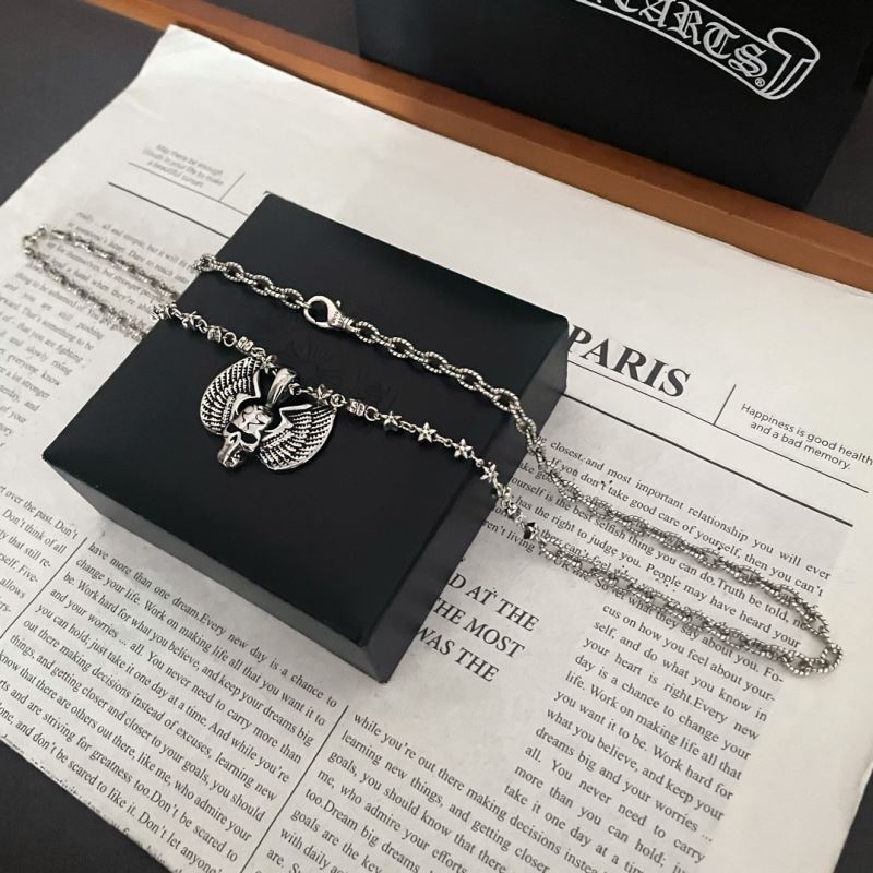 Ch**me He**ts necklaces